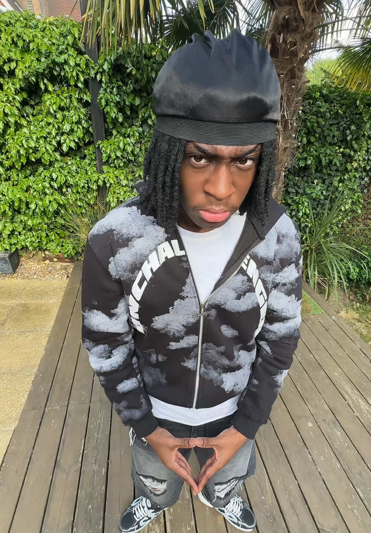 A post by @incogwhydee on TikTok caption: Kinda like this move… 😂🇬🇧 #fyp #whydee 