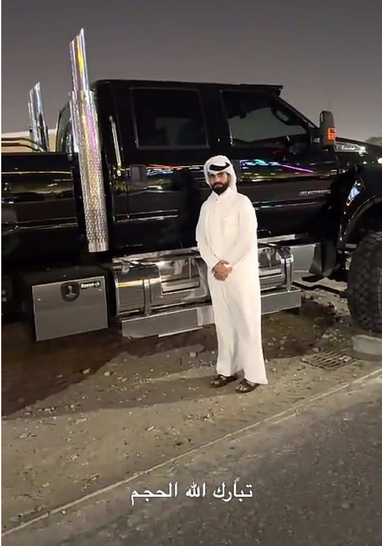 A post by @qqq on TikTok caption: Super Duty 🔥 #QQQ #الغافري #viral 