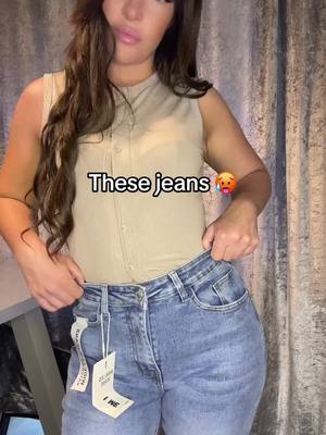 A post by @jayandfouroriginal on TikTok caption: Ok my new favourite jeans #fyp #jeans #petite 