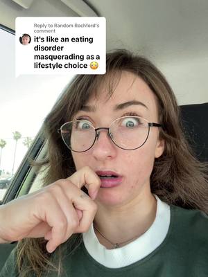 A post by @leanbeefpatty on TikTok caption: Replying to @Random Rochford please log off 🙏 #jello #gelatin #BREAKFAST #snacktime 