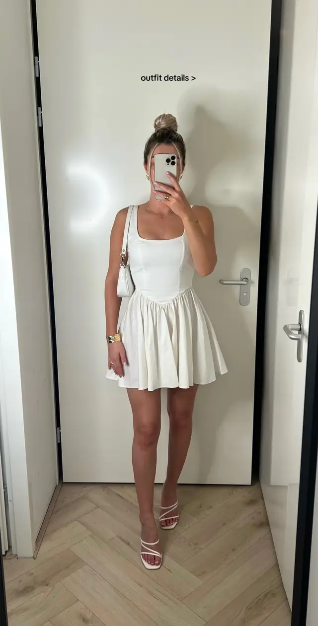 A post by @lisa.pieterse on TikTok caption: summer dress 🤍 #whatlisawears #summerdress #summeroutfit #holidayoutfits #ootd 