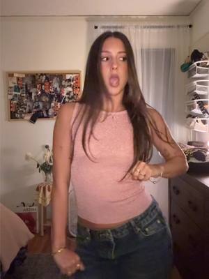 A post by @sophmosca on TikTok caption: team commando 