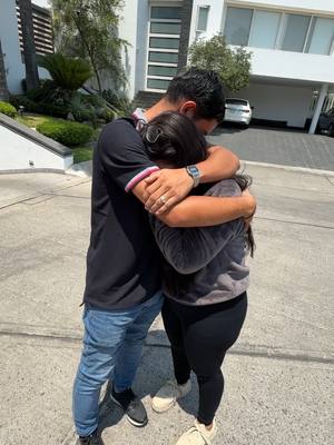 A post by @hotspanishmx on TikTok caption: Broma a una seguidora #parati #fyp