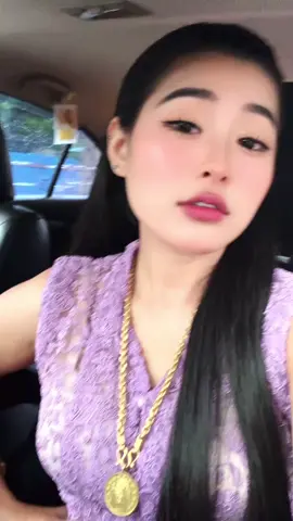 A post by @ on TikTok caption: ကို့စကား နားမထောင်တဲ့သူဆို ချစ်ဘူး😏#ချယ်ရီ 