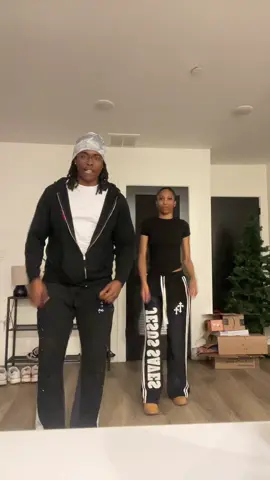 A post by @kyshasantana on TikTok caption: bowwww bowww #foryoupage #trend #viral #xyzbca 