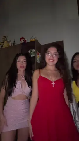 A post by @angelinams0102 on TikTok caption: ❤️‍🩹 las amooo ❤️‍🩹  #parati #fyp #viral #foryou #newvideo 
