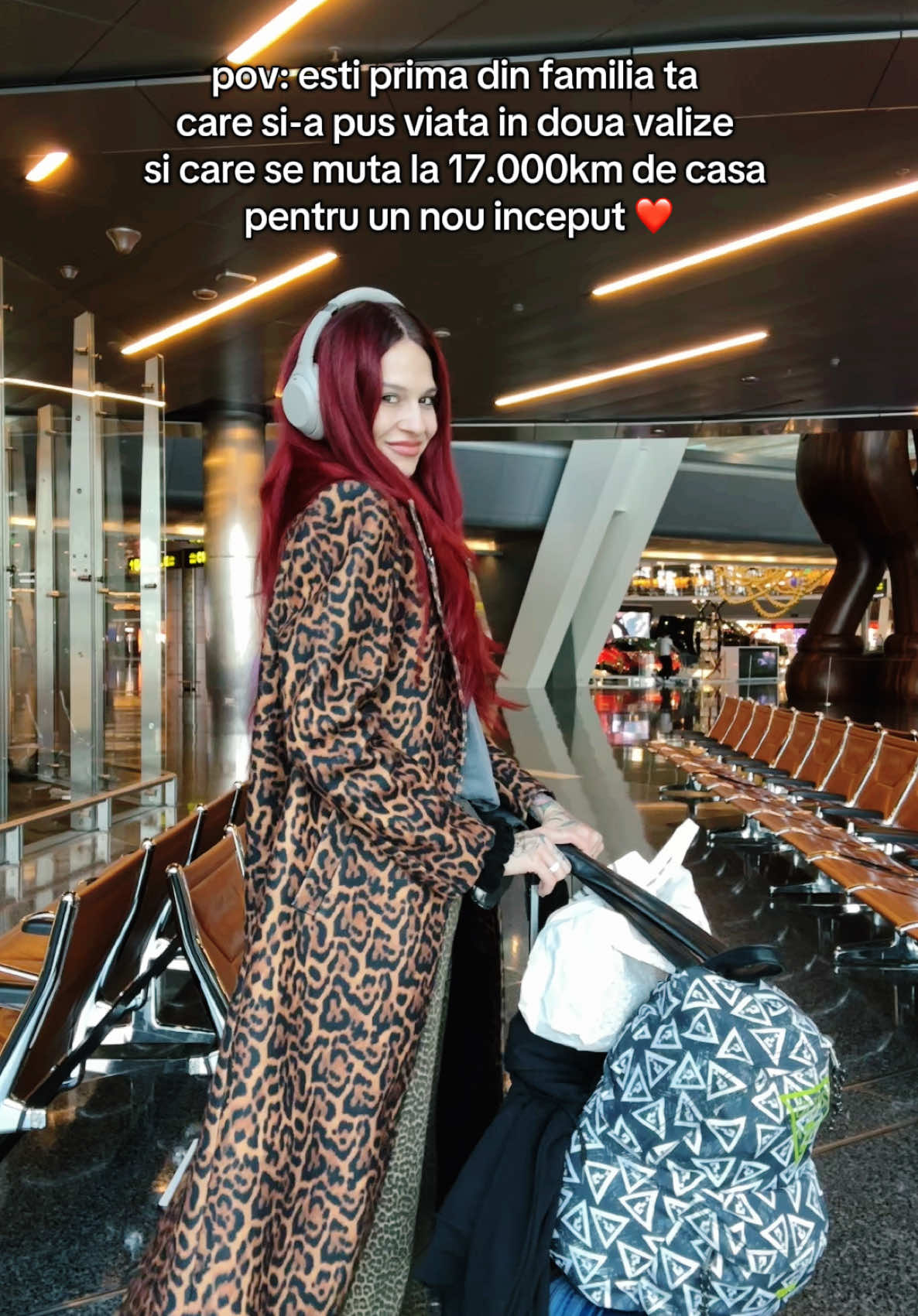 A post by @mariludobrescu on TikTok caption: Hai pe insta unde postez totul in timp real @mariludobrescu | Viata mea de adult a trecut la urmatorul capitol❤️🇦🇺  Abia astept sa vedeti (si sa vad) tot ce urmeaza pentru mine. Incepe masterul in 2 saptamani. LET’S GOOOO 🙌🏻 #fyp 