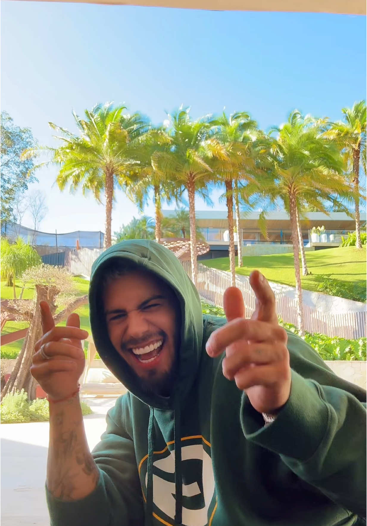 A post by @zefelipe on TikTok caption: Essa tá Hit 29/05, às 21h🍀🙏🏼⚡️