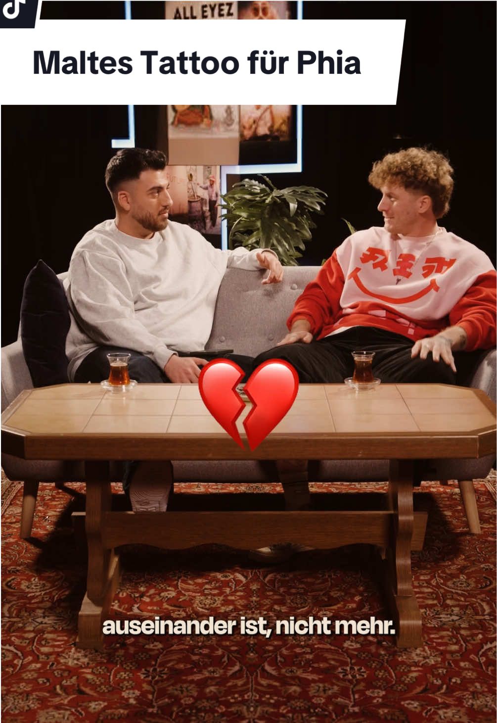 A post by @tahsims_interviewformat on TikTok caption: Warum kein Tattoo für @tahsim bro? @Malte Zierden  #maltezierden #tahsimsinterviewformat #tif #tattoo 