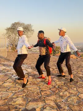 A post by @handsome_khuthuza on TikTok caption: Khuthuza 2025 🔥🔥🎶🎶 loading 🔥🔥@Mashuna @《 Khulas 》 @Njabulo Langa. 🔥🔥 Nayi I challenge 