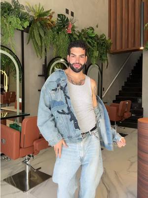 A post by @studioleosilva on TikTok caption: Essa DC tá muito boa e me esforcei o máximo para pegar, ainda dá pra melhorar mas foi o que pude 🥹🤎