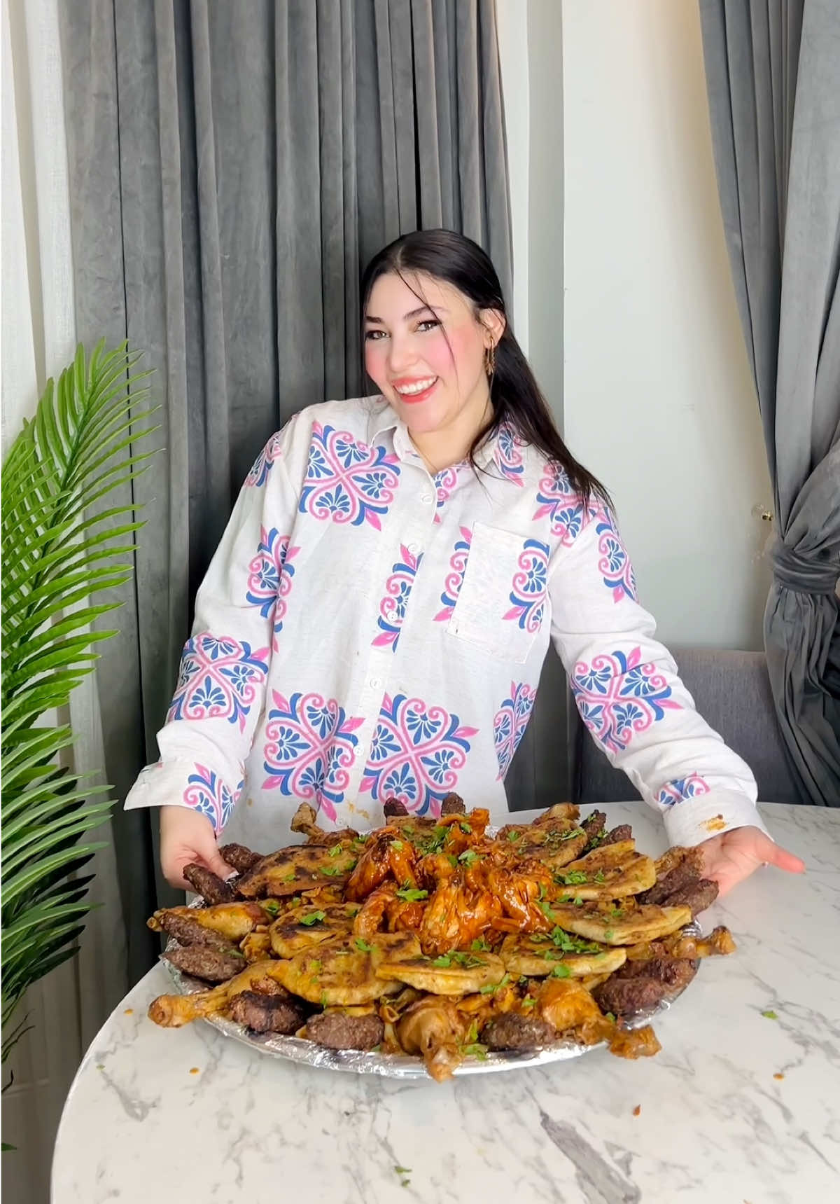 A post by @hapiparadwan_ on TikTok caption: اول عزومه ف بيتي الجديد 😍
