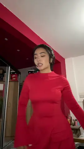 A post by @florentinamaria01 on TikTok caption: #vibes❤️ #schite #fy❤️💋🔥 
