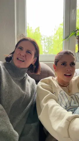 A post by @samuelbartz on TikTok caption: Was machst du da? @lizawaschke @Nicole Alaña #comedy #explore #explorepage 