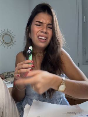 A post by @elenagortari on TikTok caption: todos los años, en época de exámenes, el mejor bronceador es de @Freshly Cosmetics , mi tradición JAKAKA pubIi descuento extra con mi código: ELENAGORTARI