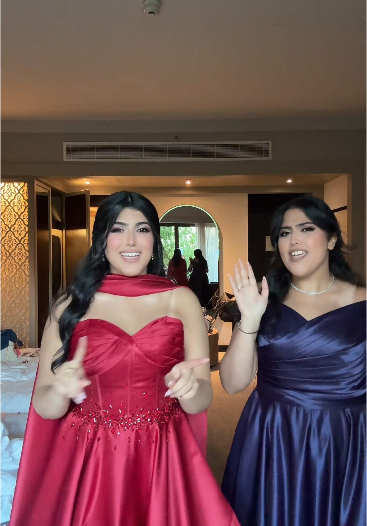 A post by @sarahhmiladd on TikTok caption: خطبة نوور ستارز اليوم احلى عروسه و اخت🥺♥️