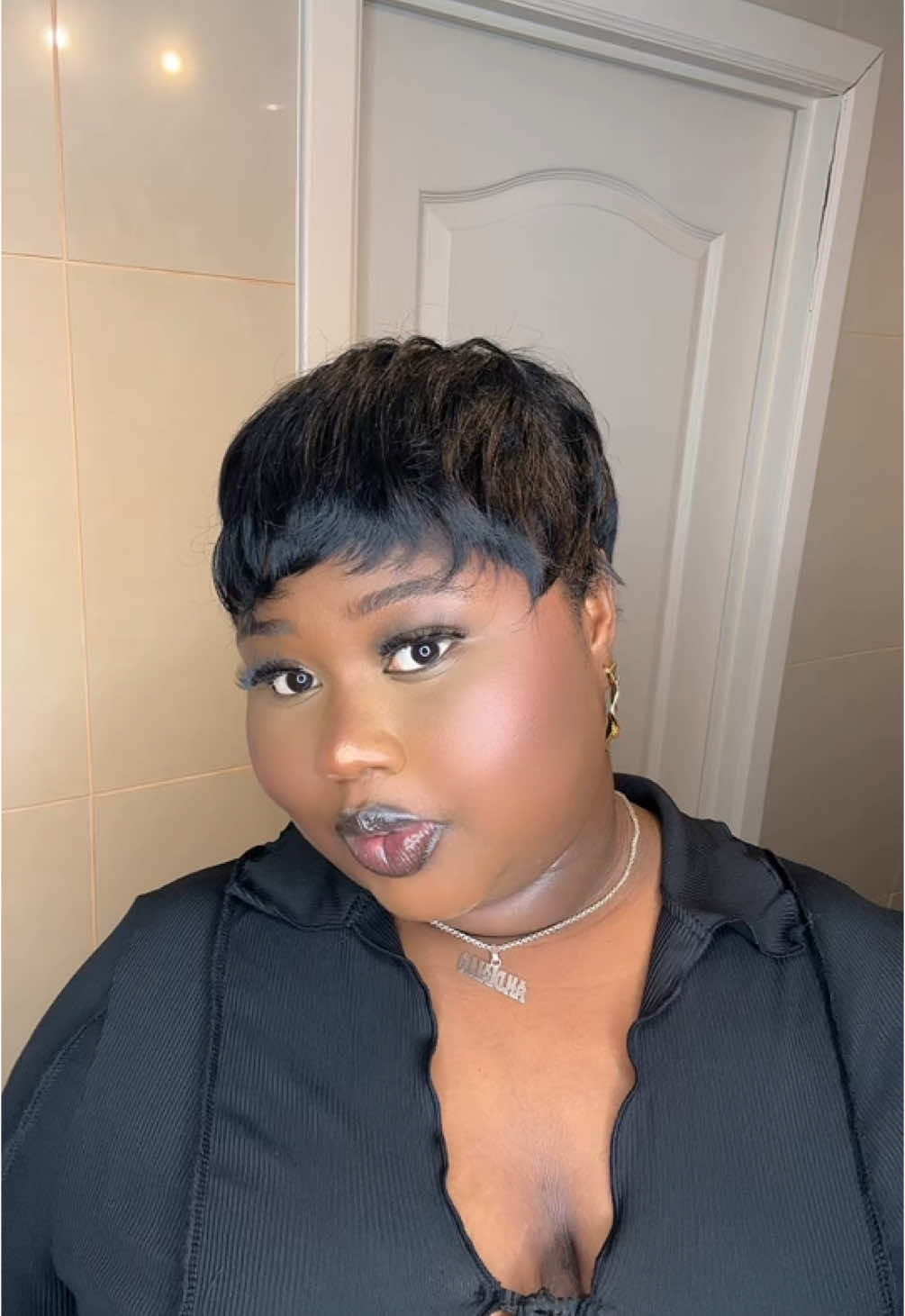 A post by @madii_maraj on TikTok caption: Voilà une grosse qui est jolie #videoviral #bruxelles🇧🇪 #fyppp #guineenne224🇬🇳 