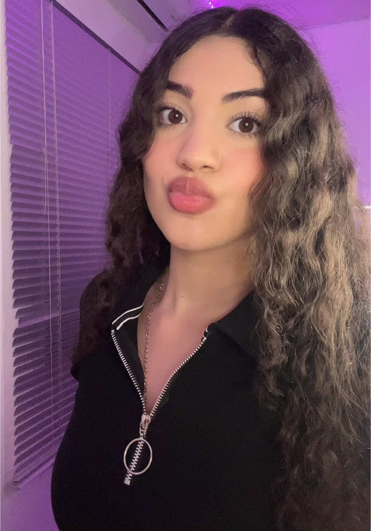 A post by @karenos11 on TikTok caption: 😂🫶🏻