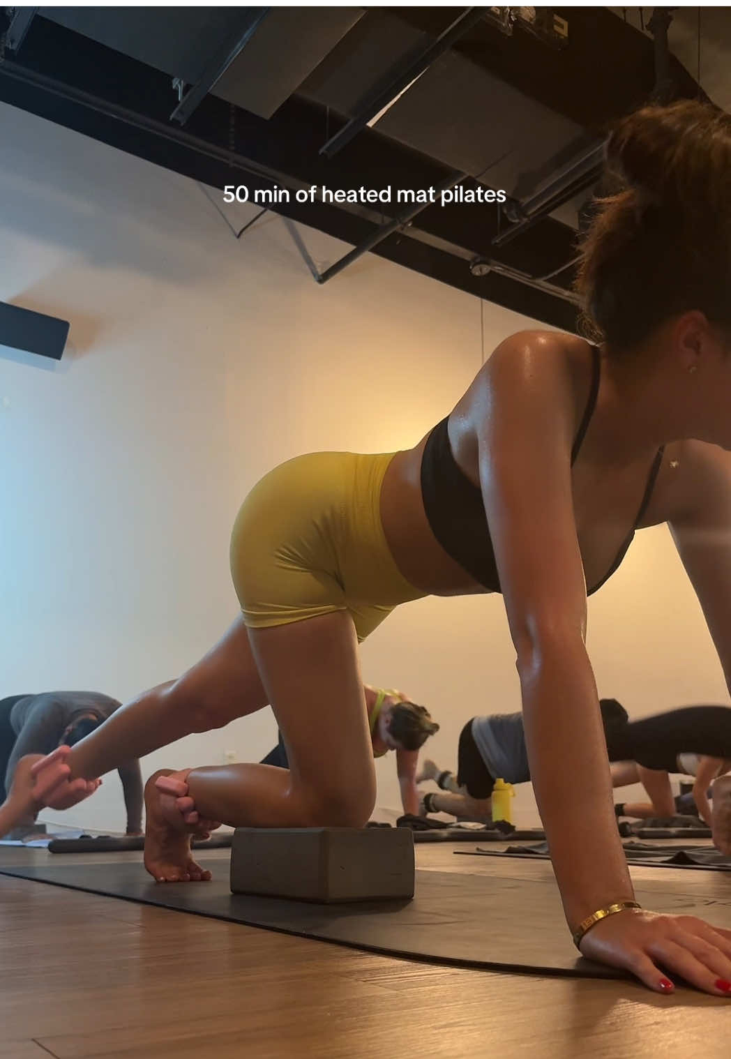 A post by @annelisemazo on TikTok caption: hot mat pilates 3x a week religiously 🤩