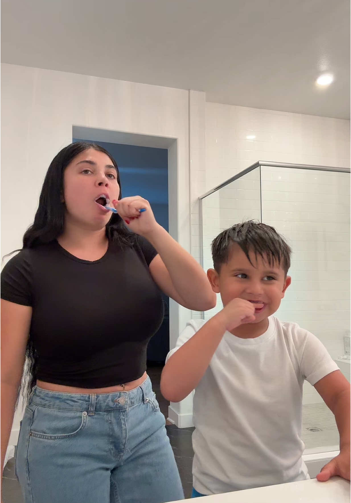 A post by @smsnelxkwlsjxks on TikTok caption: day in my life🫶🏼