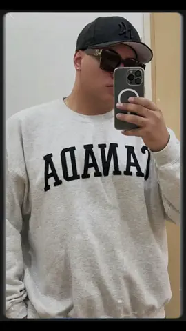 A post by @iamlavoz on TikTok caption: Todo comienza a tener sentido colega. #OyeLaVoz #music #pic 