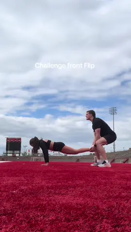 A post by @solenelucass on TikTok caption: Challenge front Flip chaotique 🤣 @Félix  #qc #gym 