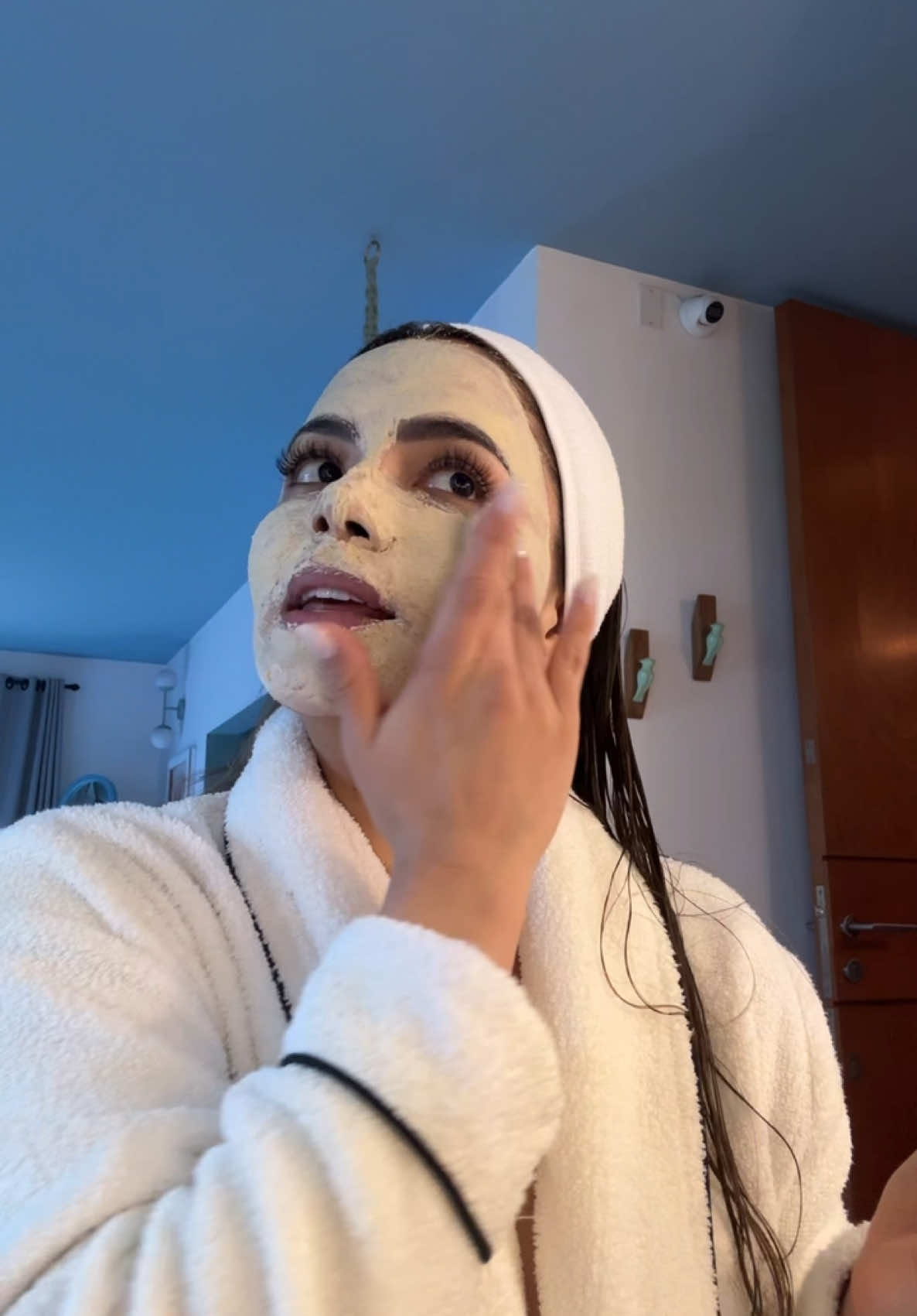 A post by @samadhiza_ on TikTok caption: Mascarillas my love 🥰