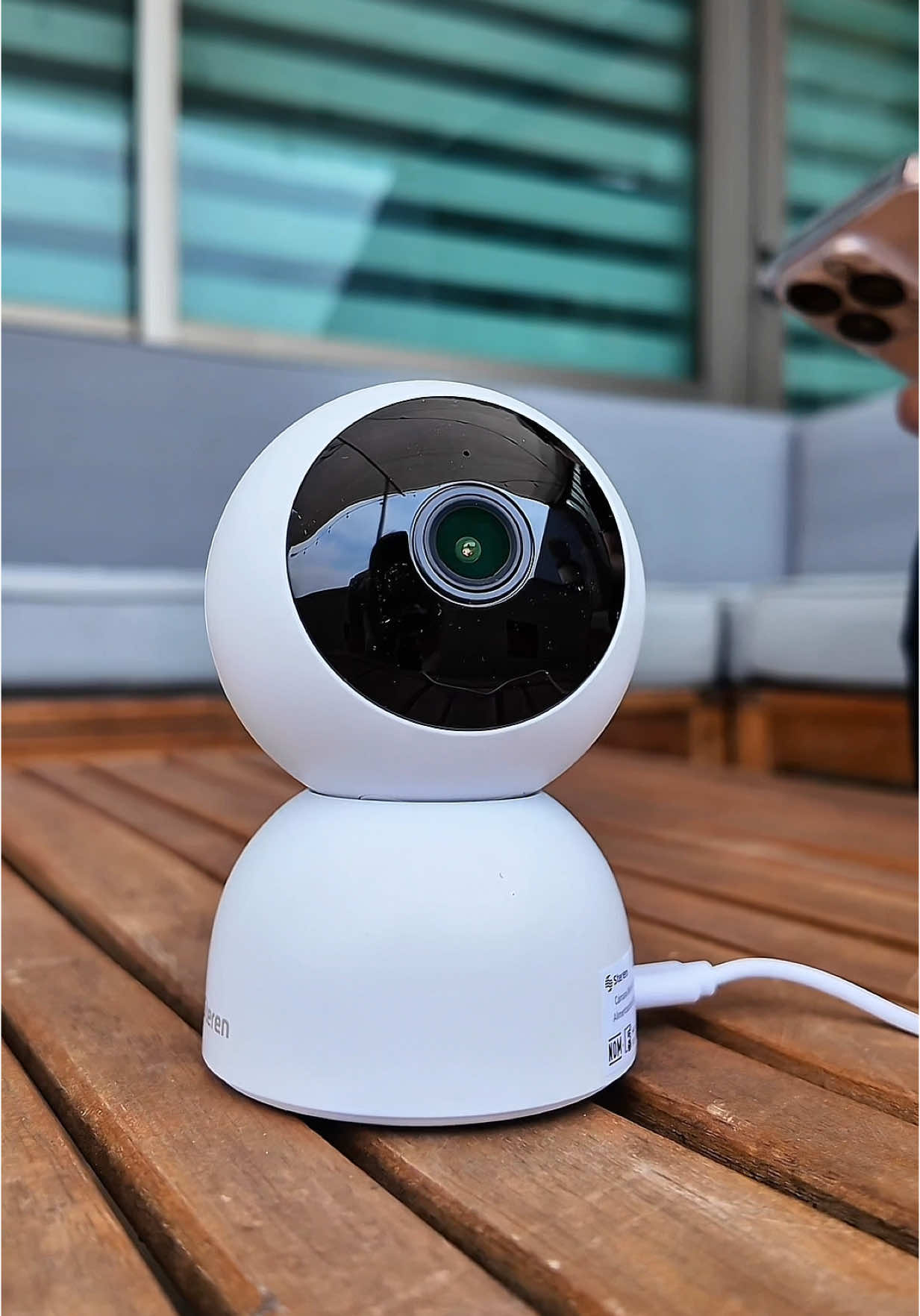 A post by @bio_makers1 on TikTok caption: Mantén la seguridad de tu casa con esta cámara wifi ! Este Hot Sale en @Steren  #sterenhotsale #sterenhotsale2025