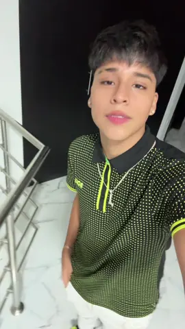 A post by @magachompa on TikTok caption: Oh noo 🫠.                                       #fyp #paratii #viral #amor 