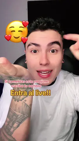 A post by @jorgesalazaryt on TikTok caption: Entra al live!! Cuál otro nombre escribo ? ✍️👚