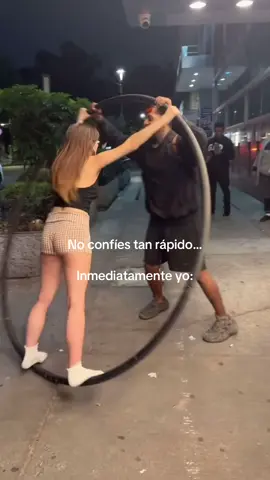 A post by @danyrdzsaa on TikTok caption: Con los ojos cerrados!