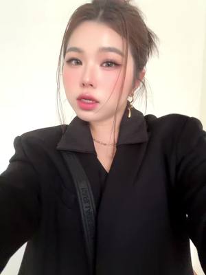 A post by @sreynea_nea on TikTok caption: Whooooo wanna rock with nea nea ✨ #weyoung #sreyneanea #sreynea 