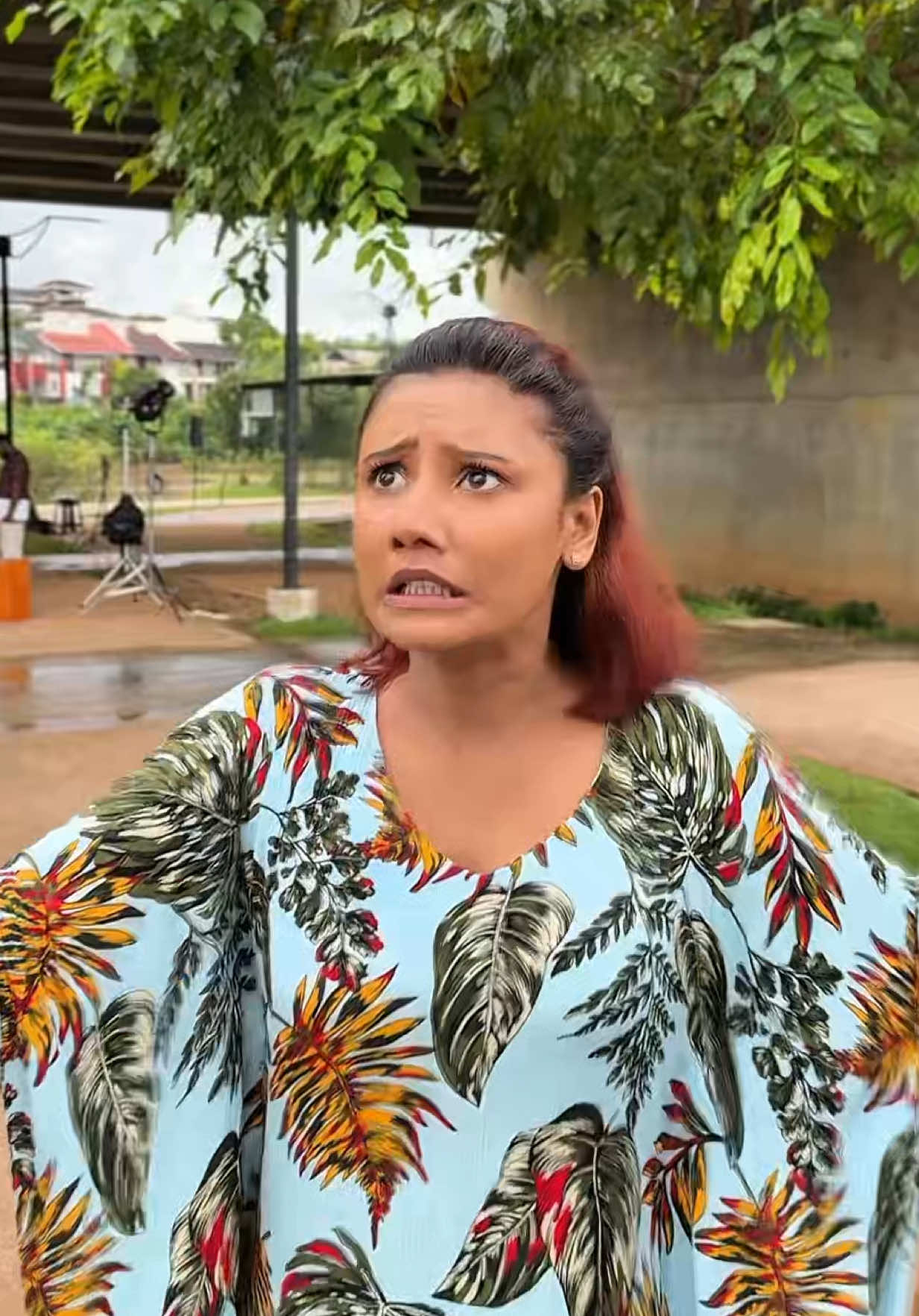 A post by @lochanajayakodi on TikTok caption: හරිනේ දැන්... 🤣@Siril Ayya 