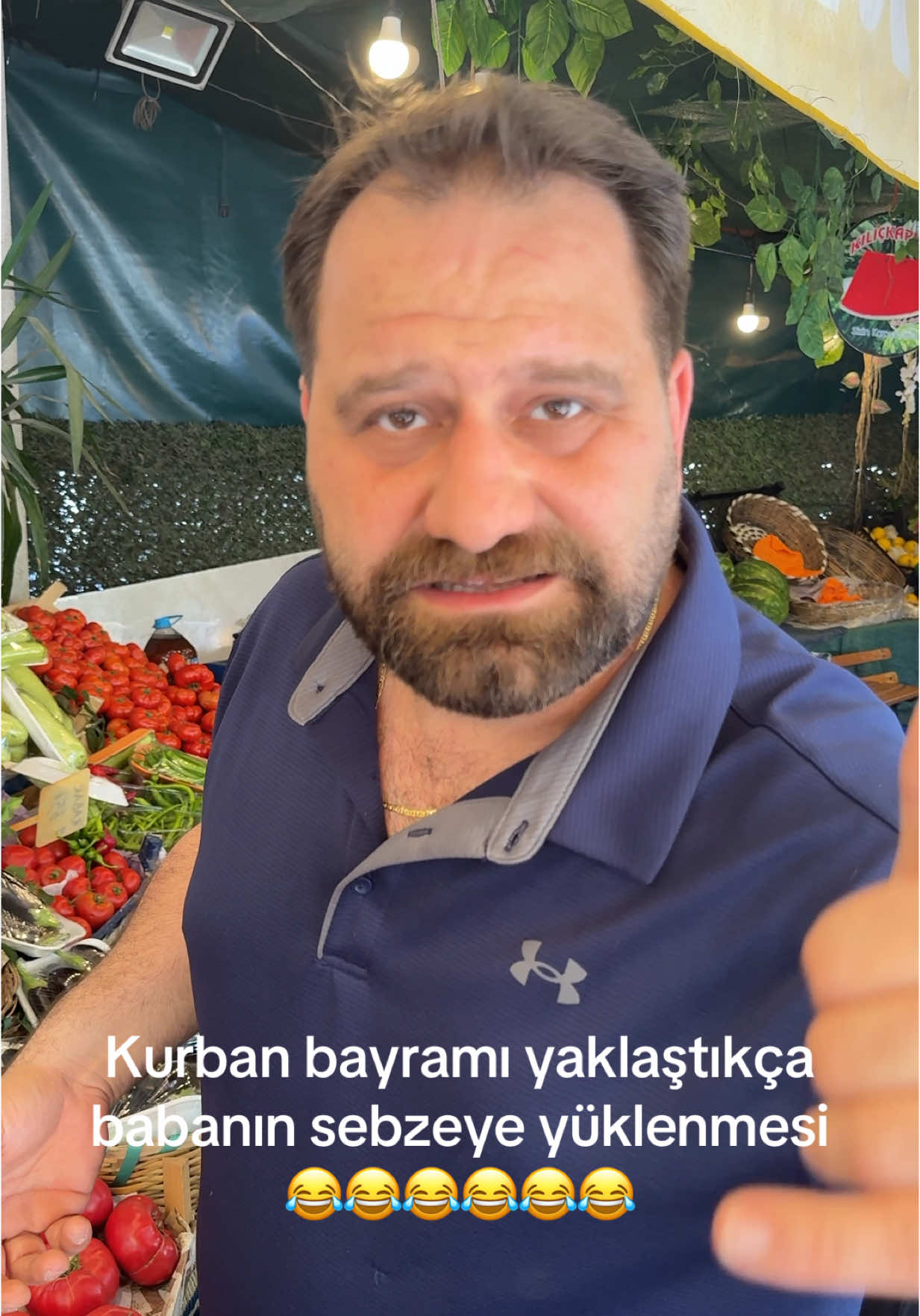A post by @gokhanunverben on TikTok caption: Baba bizi vejetaryen yaptı ya😂😂
