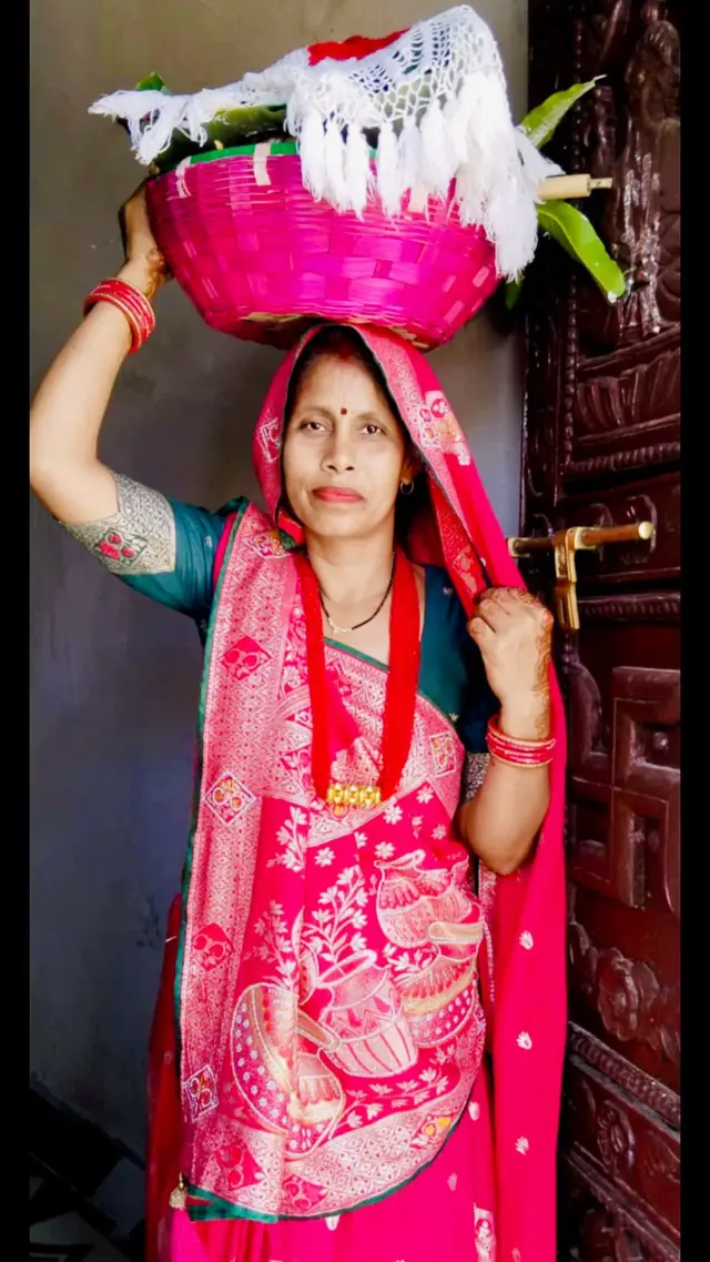 A post by @bivayadav888 on TikTok caption: #Bat Sabitri puja ke dher saara subhakaamnaye sab koi me☺️🌹🍀🙏#mine🌎❤️🙏 #nivayadav88 #bivayadav88 @Niva yadav 