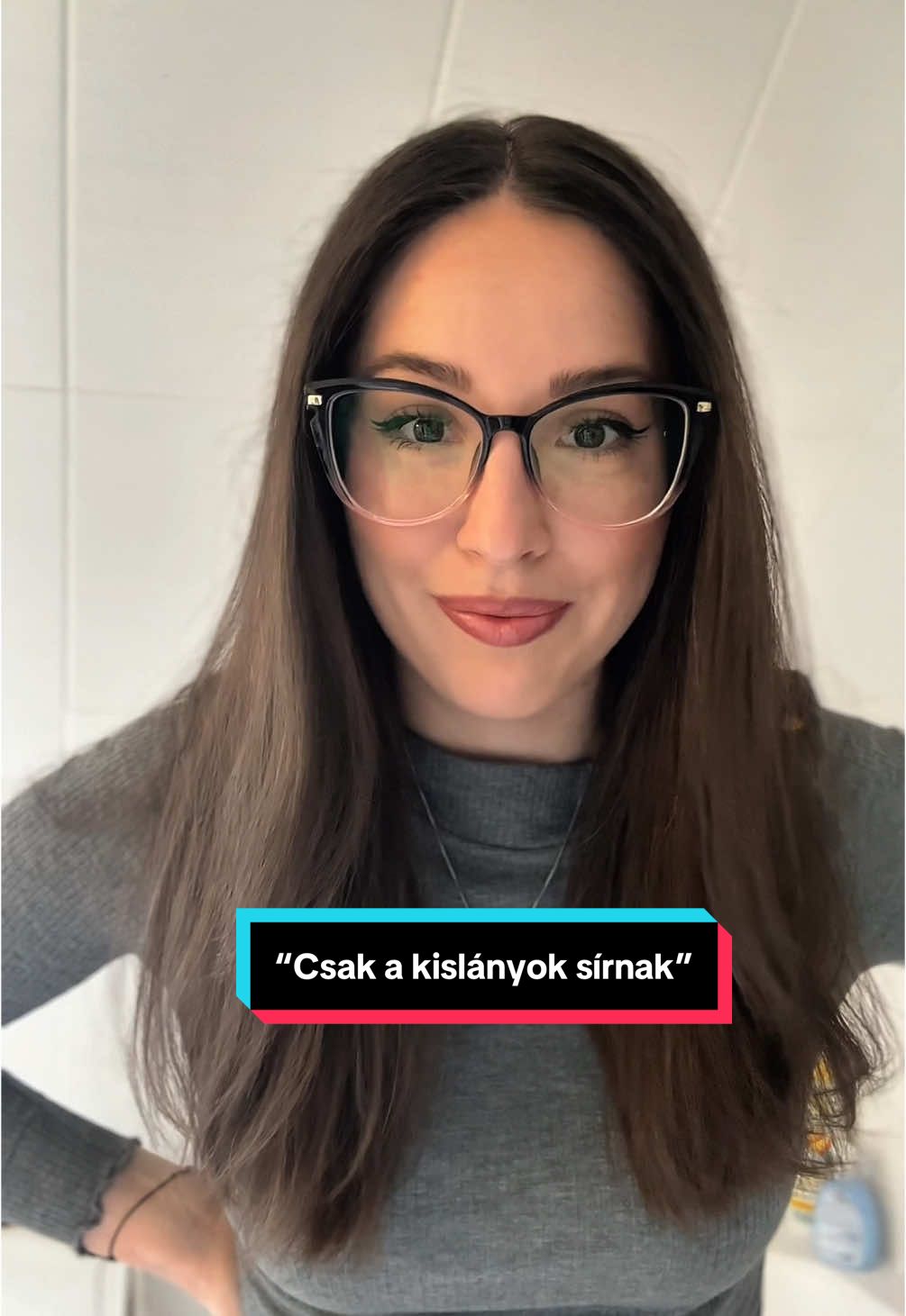 A post by @petrikcsenge on TikTok caption: Nálatok mik merülnek fel mostanság? Mivel küzdötök? #nekedbe #foryouba #petrikcsenge 