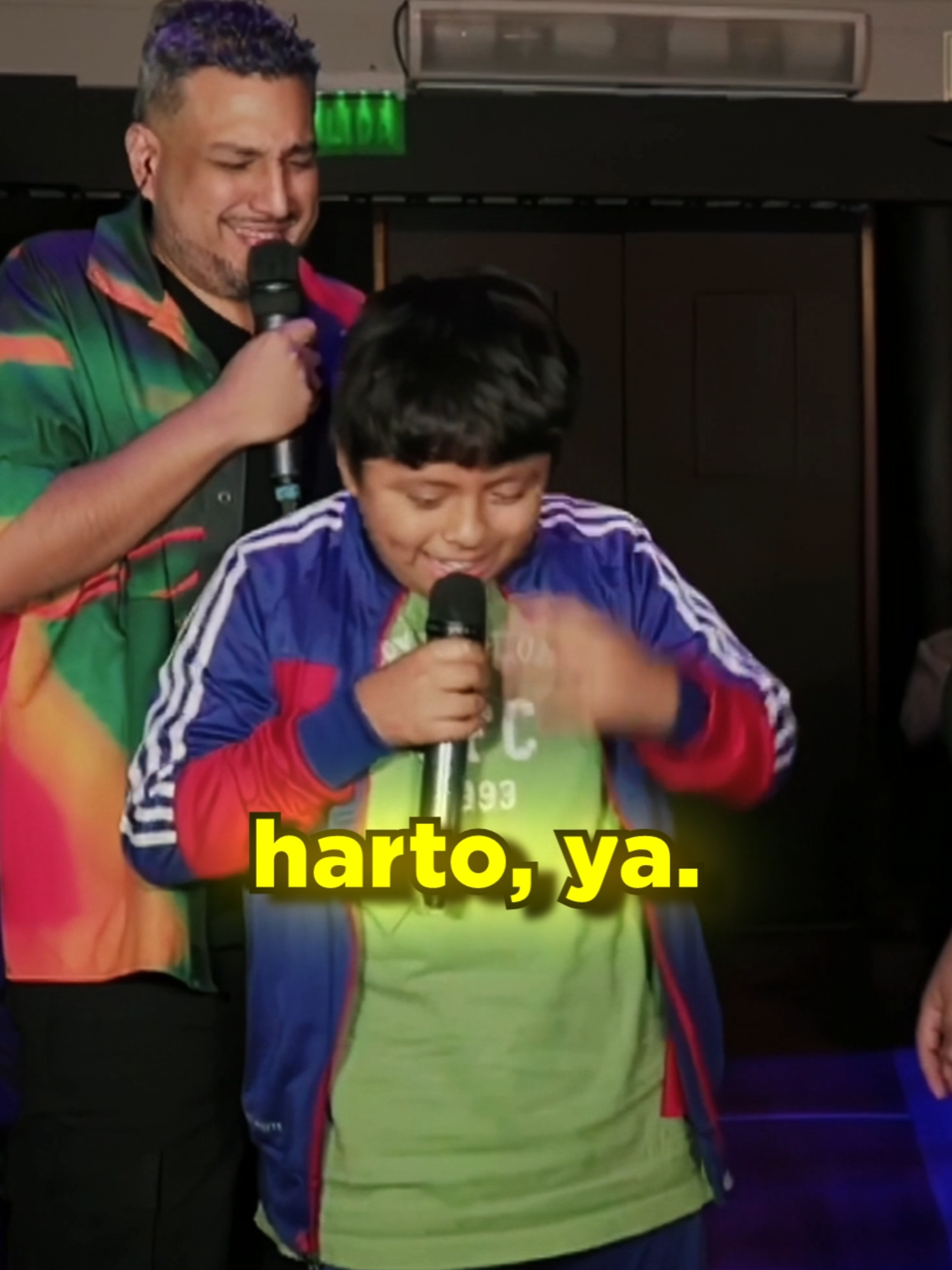 A post by @hablandohuevadas.pe on TikTok caption: Harto de las zanahorias #hablandohuevadas #humor