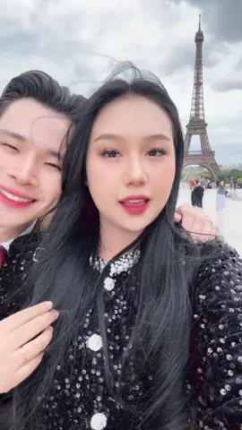 A post by @siscakohl on TikTok caption: Bonjour❤️