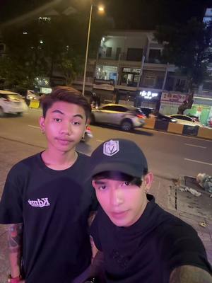 A post by @vzo__vses on TikTok caption: #fyp #24hours @CEO HANG Brand @CushionHang6in1 ❤️