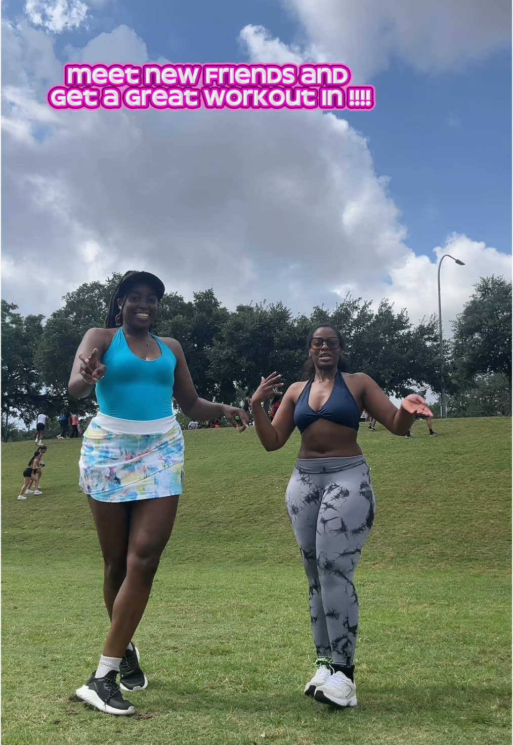 A post by @chloeuniqueee on TikTok caption: Overall 10/10 will workout your core,legs and glutes !! Eat heavy afterwards too! #chloeuniqueee #fitness 