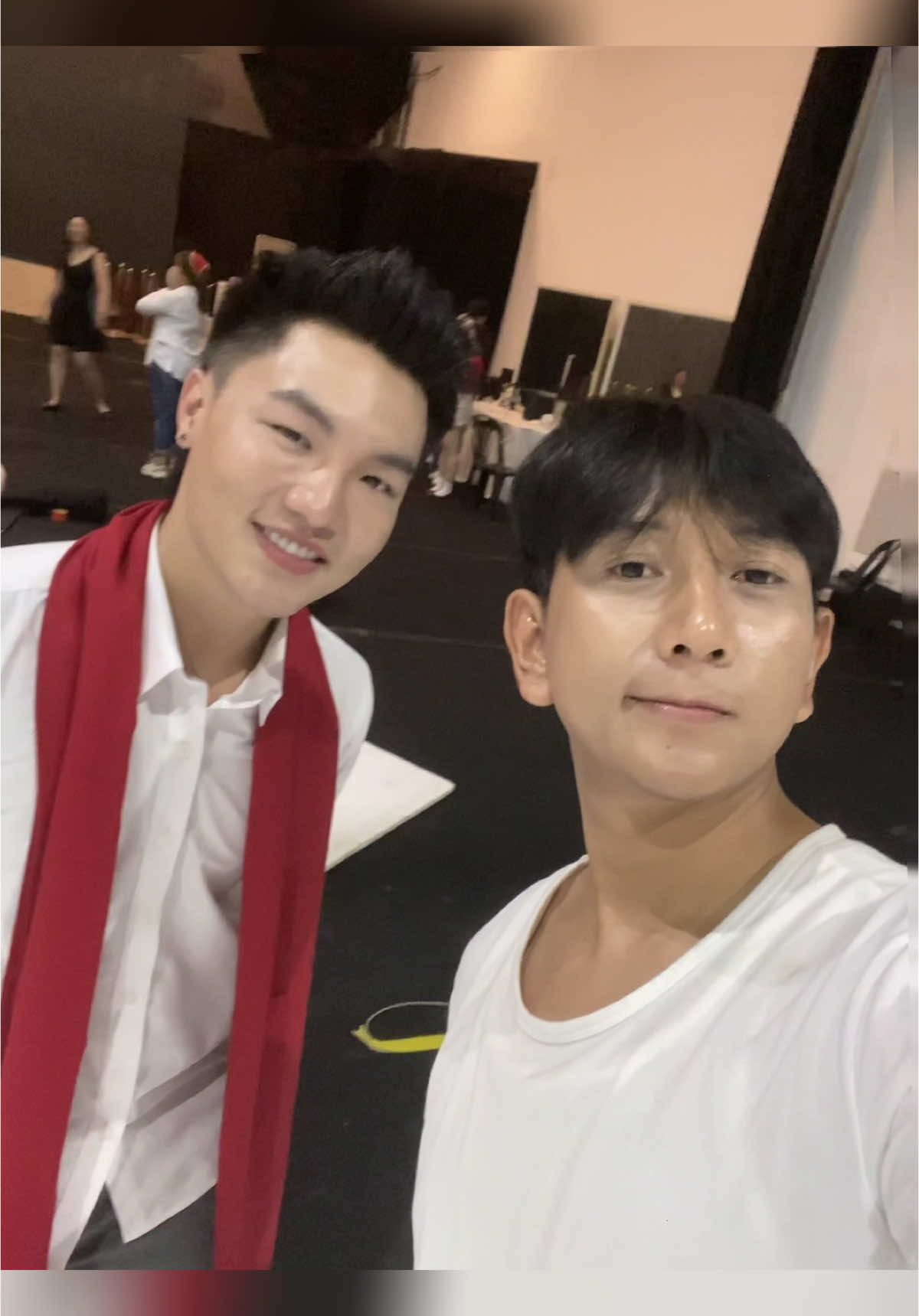 A post by @rc.aseeher on TikTok caption: Muaj neeg coob leej ib txwm hais rau kuv tias RC koj yeej ua tsis tau vim pev neeg hmoob yeej ua tsis tau yog yuav mu sib tw ros mab thiab suav.  Muaj neeg coob leeg hais rau kuv tias koj ua tau tsis zoo twb yog thaum kuv ua tau lawm.#AseeHer #hmoob 