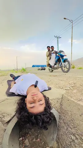 A post by @babache2025 on TikTok caption: Sar Dard Ki Goli🤣😂 #foryou #foryoupage #babache #BabaChe_Abubakar #chebaba #funny #😆 #abubakar #بلوچستان #⭐️boy