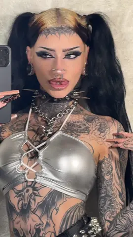 A post by @m0rguekitty on TikTok