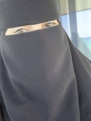 A post by @ghazal_benrabia on TikTok caption: وتعرفو فين أنا وباقي كانبوسطي بالما تخلعو😂😂😂😂 واعييت من المونطاج والفيديوهات كثاااار😭😭😭😭😭😭 ليبرودوي ستوري فأنستاغرام#ghazalbenrabia #جيش_غزل #🍓يوميات_غزل🍓 #خريجة_مع_غزل😌 #آجيو_تكتاشفو_العالم_معايا😌 #españa #palmademallorca #españa🇪🇸 #alfaderm💊 #galbydermatech🇨🇭🇲🇦 #magiclear🧪 