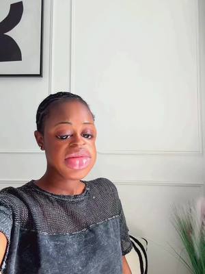 A post by @queen_rila on TikTok caption: Bilay mome maa😭🤣🫶🏽❤️#queenrila #tiktoksenegal🇸🇳 #queenrila😂 #humor 