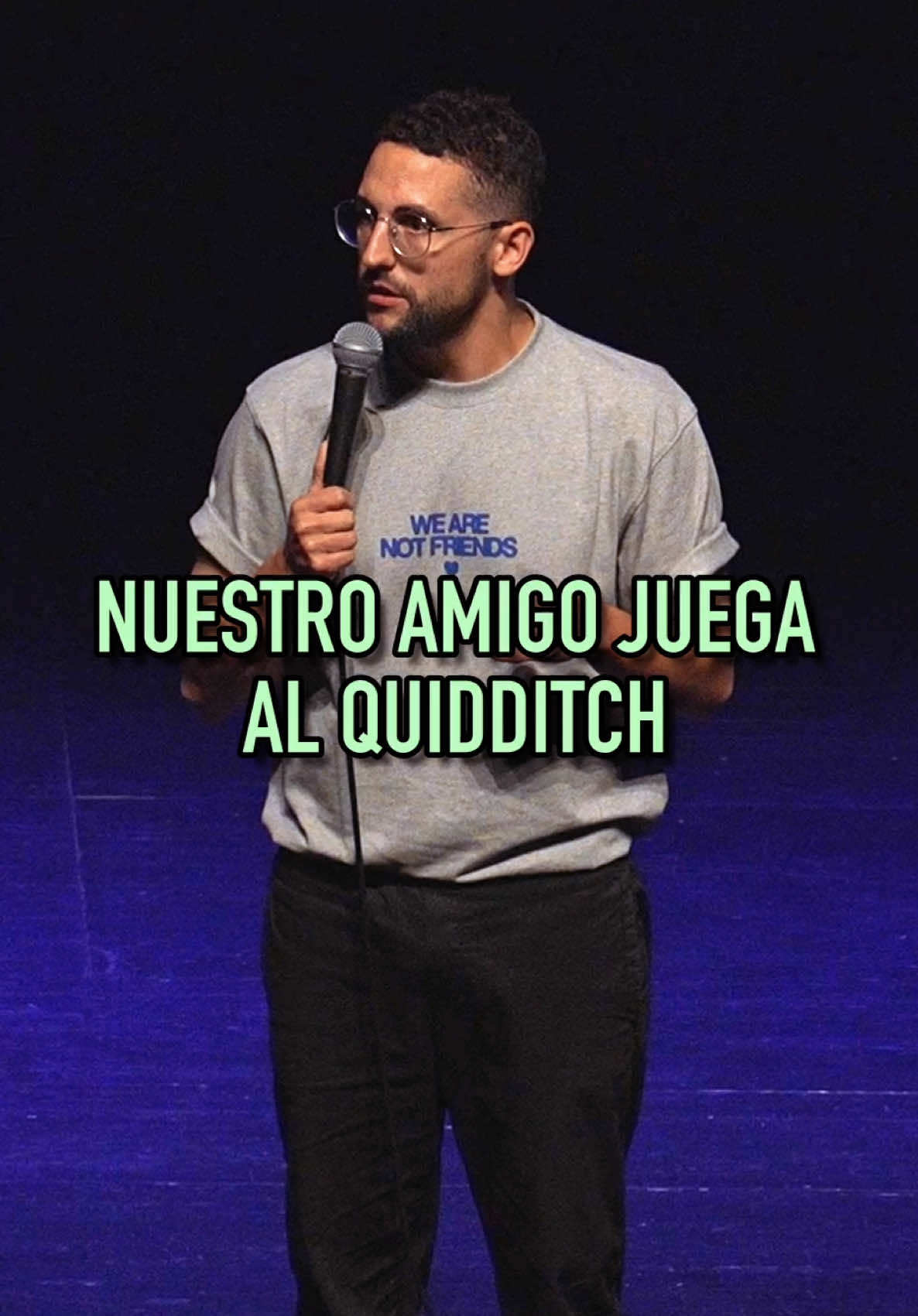 A post by @galdervaras on TikTok caption: 50 puntos para Gryffindor! 🔥 #standup #humor #monologos #comedia #standupcomedy #crowdwork 
