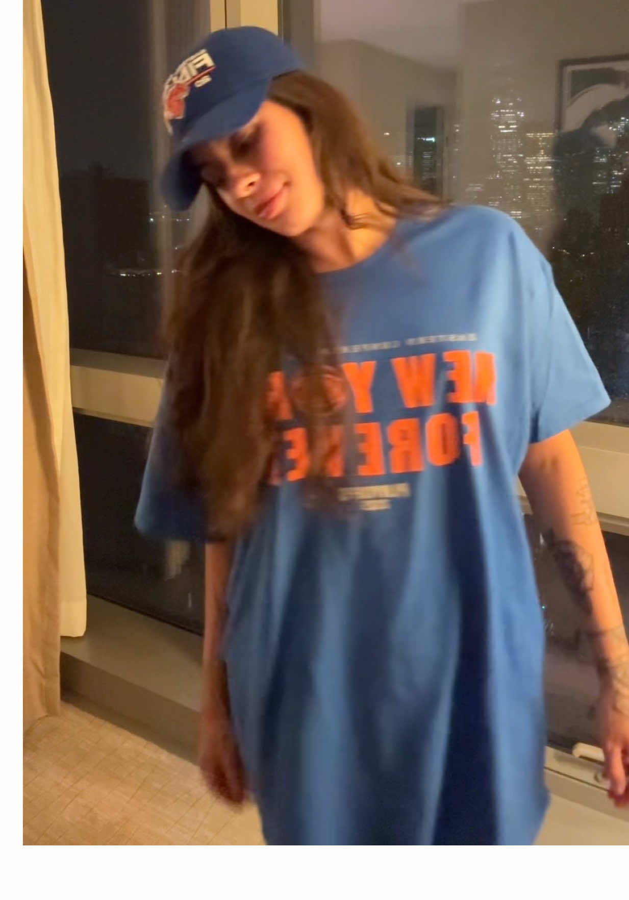 A post by @fernandamotafarhat on TikTok caption: Knicks movie is avaiable now 💙🤍🧡 you know where…