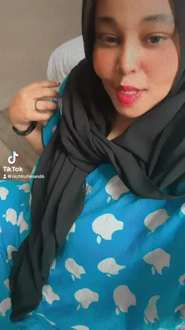 A post by @guribila267 on TikTok caption: #somalitikt💚❤🤍 #somalitiktok #somlilandtiktok2023💚❤🤍 #VoiceEffects #standwithkashmir #VoiceEffects #VoiceEffects #🙏🙏🙏🙏🙏 