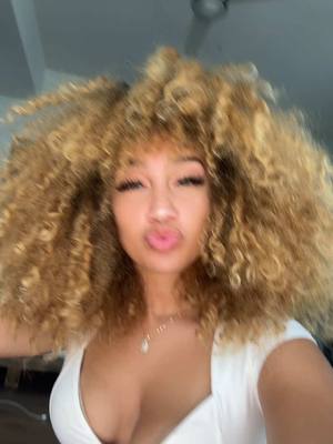 A post by @yasmeenikole on TikTok