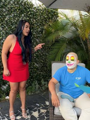 A post by @karenbustillosg on TikTok caption: Le modelo mi ropa más sensual a Spuuky y esto pasó 😨😭💔 CORRAN A VERLO: SpuukyBustillos 👈🏻